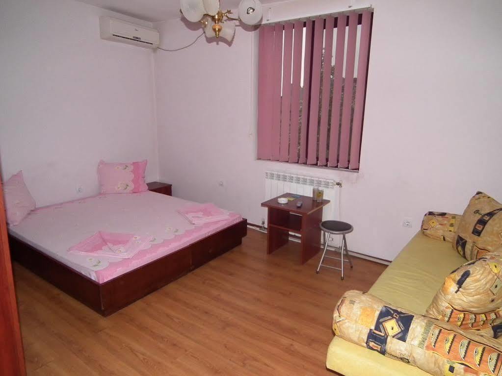 Guest House Bedrock Belogradchik Extérieur photo