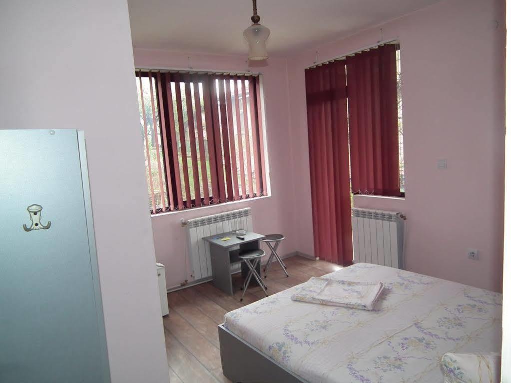 Guest House Bedrock Belogradchik Extérieur photo